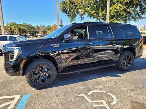 2026 GMC Yukon XL 4WD AT4
