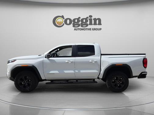 Summit White 2024 GMC Canyon Elevation