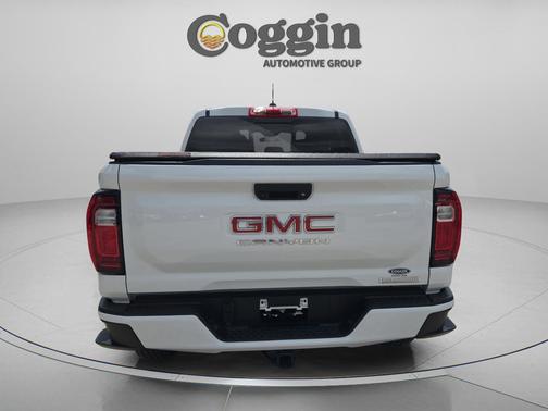 Summit White 2024 GMC Canyon Elevation
