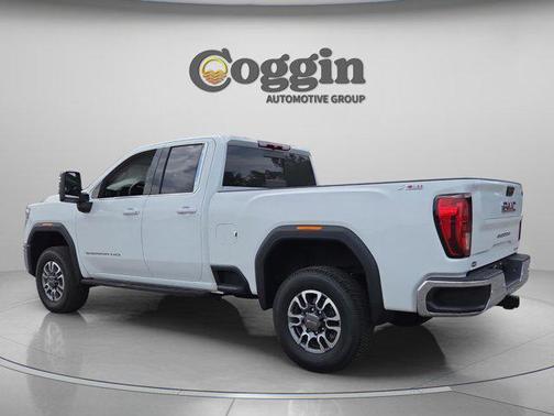 Summit White 2025 GMC Sierra 2500 SLE