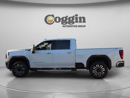 Glacier White Tricoat 2026 GMC Sierra 3500 SLT