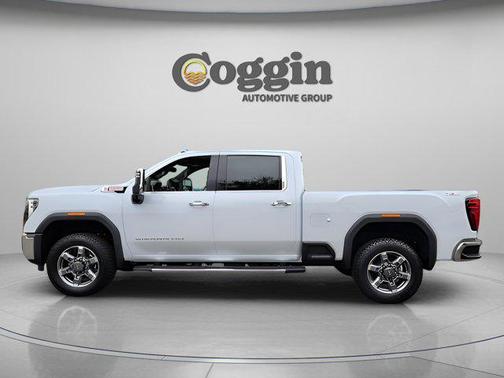 2026 GMC Sierra 3500 SLT