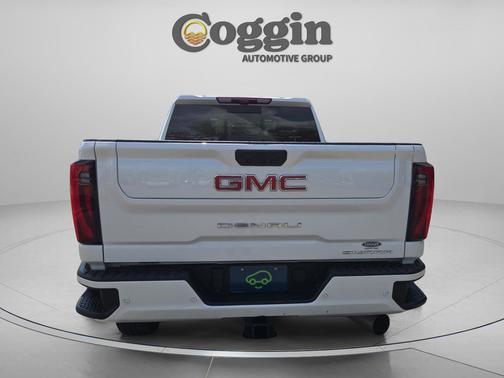 White Frost Tricoat 2024 GMC Sierra 2500 Denali
