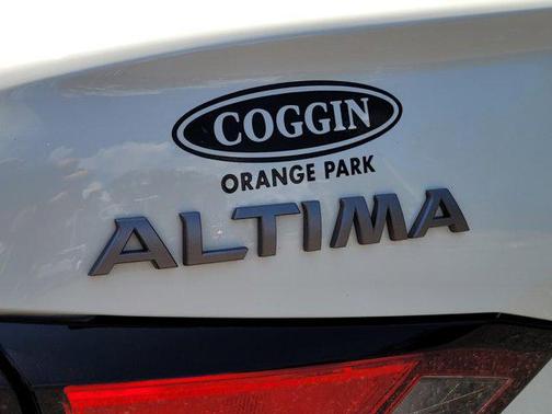 2023 Nissan Altima SR FWD
