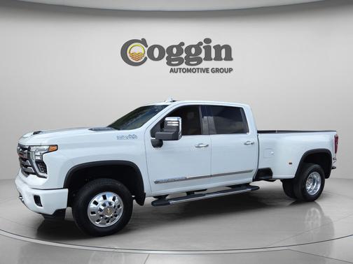 Summit White 2025 Chevrolet Silverado 3500 High Country