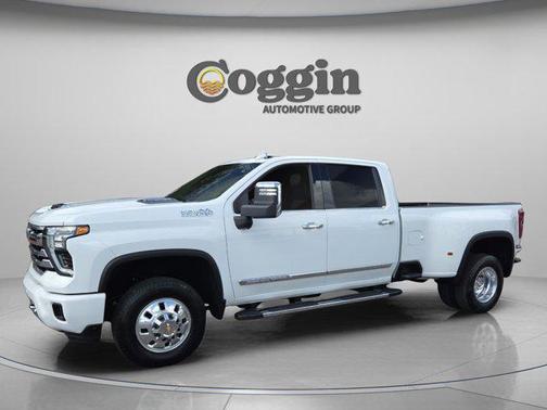 Summit White 2025 Chevrolet Silverado 3500 High Country