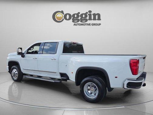 Summit White 2025 Chevrolet Silverado 3500 High Country