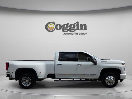 Summit White 2025 Chevrolet Silverado 3500 High Country