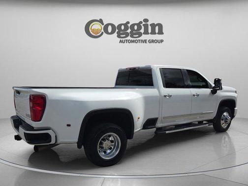 Summit White 2025 Chevrolet Silverado 3500 High Country