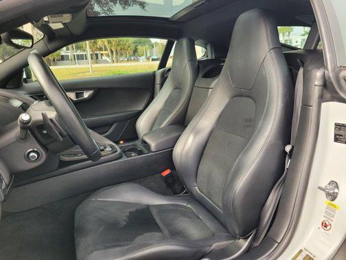 2017 Jaguar F-TYPE Premium