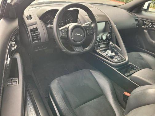 2017 Jaguar F-TYPE Premium