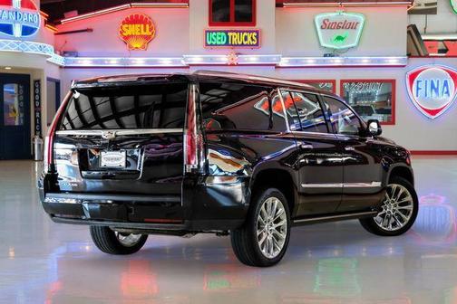 2018 Cadillac Escalade ESV Platinum