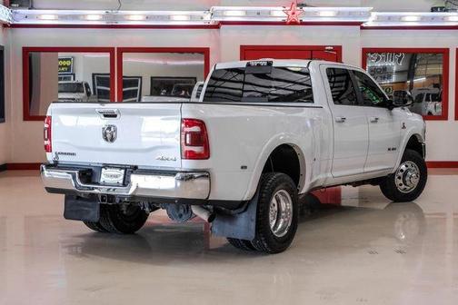 2020 RAM 3500 Laramie Crew Cab 4x4 8' Box