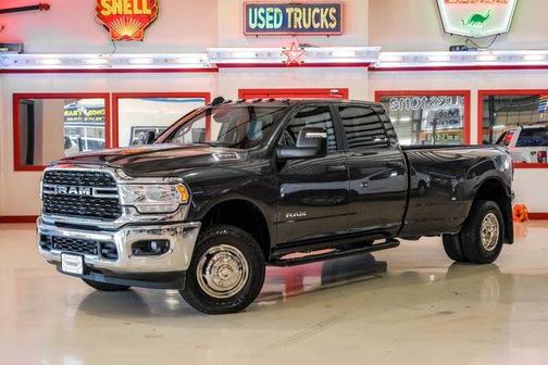 2023 RAM 3500 Lone Star Crew Cab 4x4 8' Box