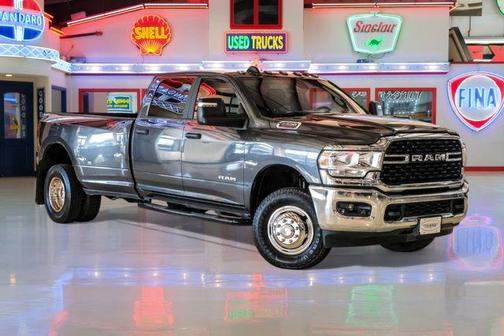2023 RAM 3500 Lone Star Crew Cab 4x4 8' Box