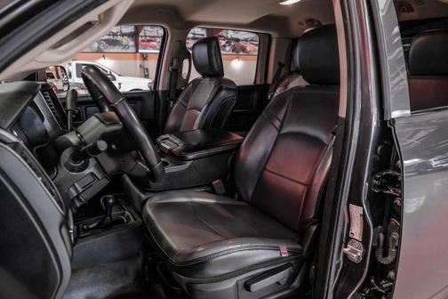 2020 RAM 2500 Tradesman Crew Cab 4X4 6'4' Box