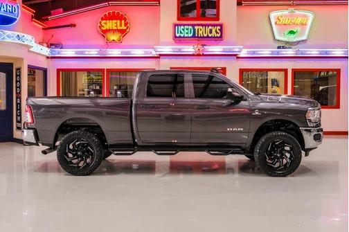 2020 RAM 2500 Tradesman Crew Cab 4X4 6'4' Box
