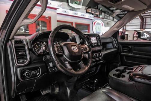 2020 RAM 2500 Tradesman Crew Cab 4X4 6'4' Box