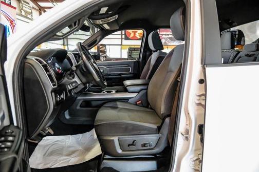 2022 RAM 3500 Big Horn Crew Cab 4x4 8' Box