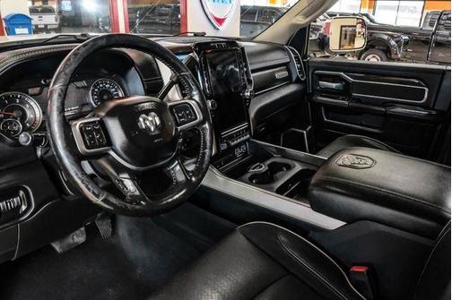 2019 RAM 2500 Laramie Crew Cab 4x4 6'4' Box