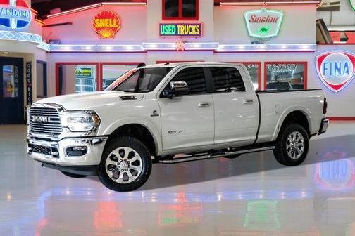 2019 RAM 2500 Laramie Crew Cab 4x4 6'4' Box