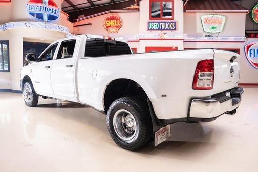 2022 RAM 3500 Tradesman Crew Cab 4x4 8' Box