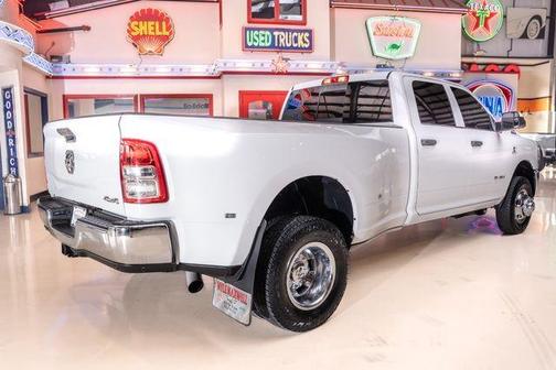 2022 RAM 3500 Tradesman Crew Cab 4x4 8' Box