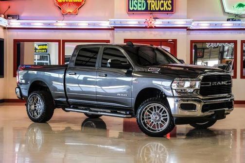 2020 RAM 2500 Big Horn Crew Cab 4X4 6'4' Box