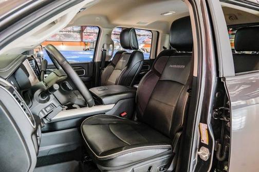2023 RAM 3500 Laramie Crew Cab 4x4 8' Box