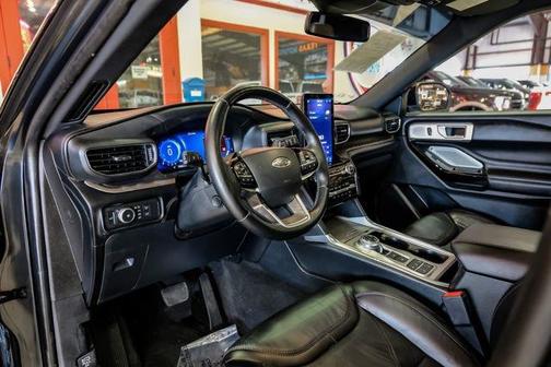 2022 Ford Explorer Platinum