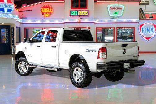 2019 RAM 2500 Tradesman Crew Cab 4x4 6'4' Box