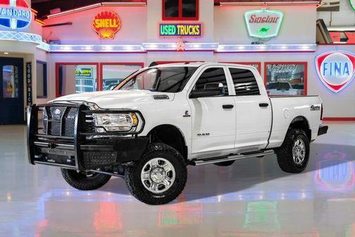 2019 RAM 2500 Tradesman Crew Cab 4x4 6'4' Box