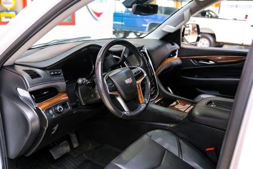2020 Cadillac Escalade Premium Luxury