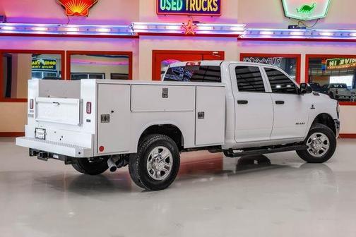 2022 RAM 3500 Tradesman Crew Cab 4x4 8' Box
