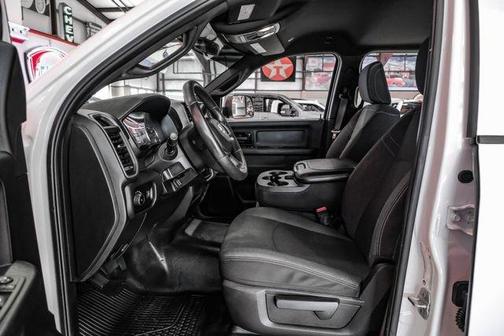 2022 RAM 3500 Tradesman Crew Cab 4x4 8' Box