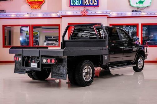 2017 RAM 3500 Laramie Crew Cab 4x4 8' Box