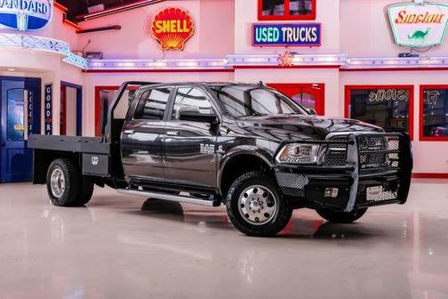 2017 RAM 3500 Laramie Crew Cab 4x4 8' Box