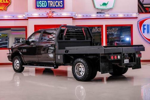 2017 RAM 3500 Laramie Crew Cab 4x4 8' Box