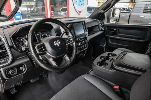 2024 RAM 3500 Tradesman Crew Cab 4x4 8' Box