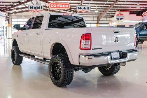 2022 RAM 2500 Laramie Crew Cab 4x4 6'4' Box