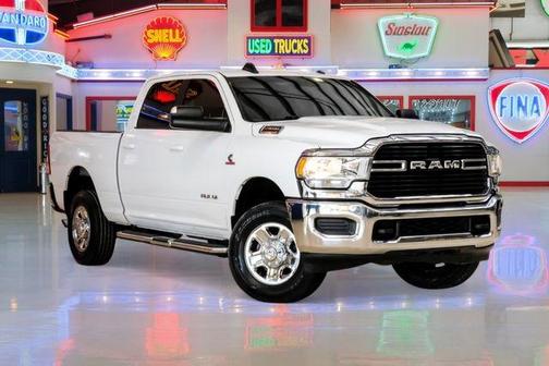 2020 RAM 2500 Big Horn Crew Cab 4X4 6'4' Box