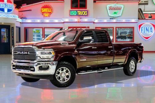 2019 RAM 3500 Laramie Crew Cab 4x4 8' Box