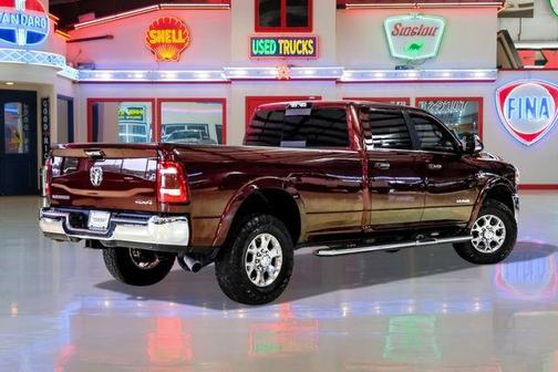 2019 RAM 3500 Laramie Crew Cab 4x4 8' Box