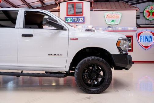 2019 RAM 2500 Tradesman Crew Cab 4x4 6'4' Box