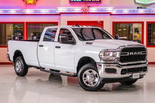 2024 RAM 2500 Tradesman Crew Cab 4x4 8' Box
