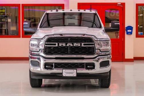 2024 RAM 2500 Tradesman Crew Cab 4x4 8' Box