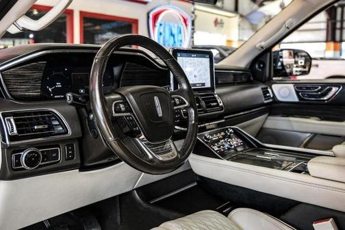 2020 Lincoln Navigator Black Label