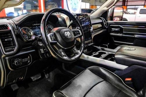 2023 RAM 3500 Laramie Crew Cab 4x4 8' Box