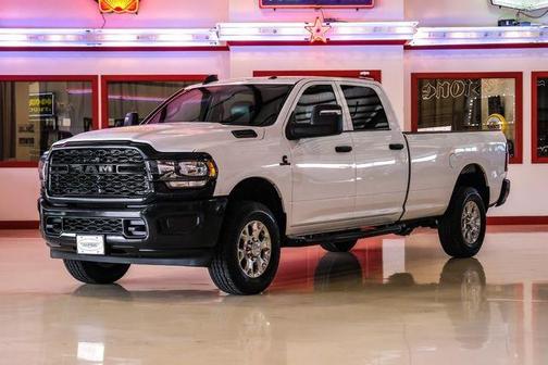 2023 RAM 2500 Tradesman Crew Cab 4x4 8' Box