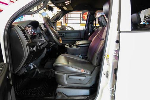 2023 RAM 2500 Tradesman Crew Cab 4x4 8' Box